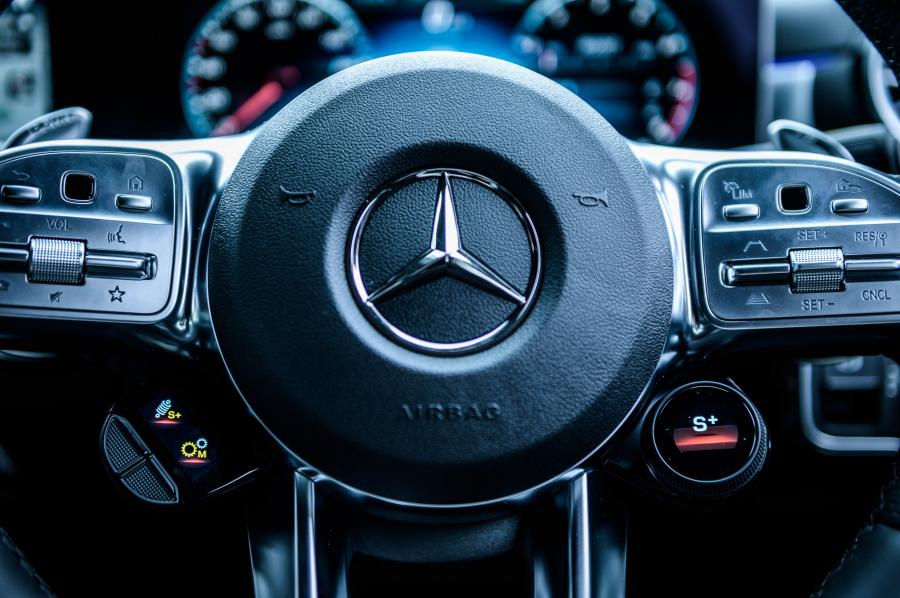 Детали интерьера Mercedes-AMG A35 4Matic Edition 1 (W177) 2019 года  (JP) (фото 4 из 57)